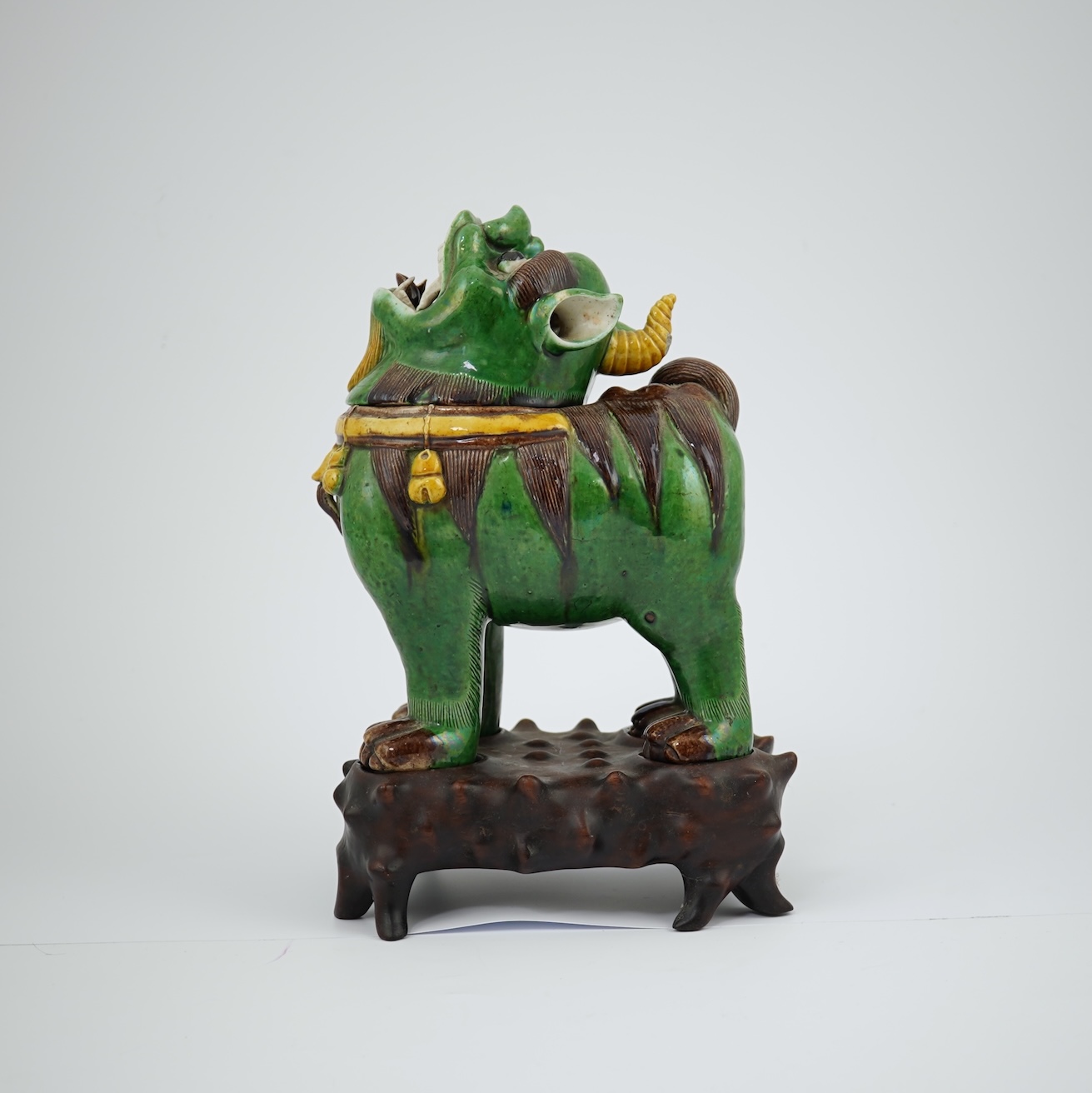 A Chinese sancai-glazed biscuit porcelain ‘luduan’ censer and cover, early 18th century
